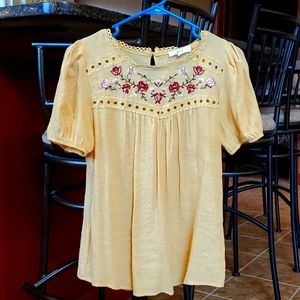 **3 for $18 Bundle** Small Womens gauze/Muslim type top!